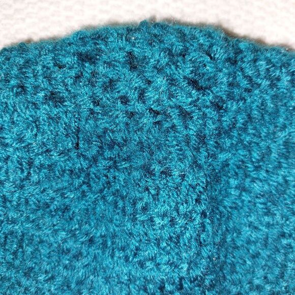 Teal Knit Beanie Hat Winter Cap Handmade Crocheted Warm Headwear One Size - Picture 9 of 10